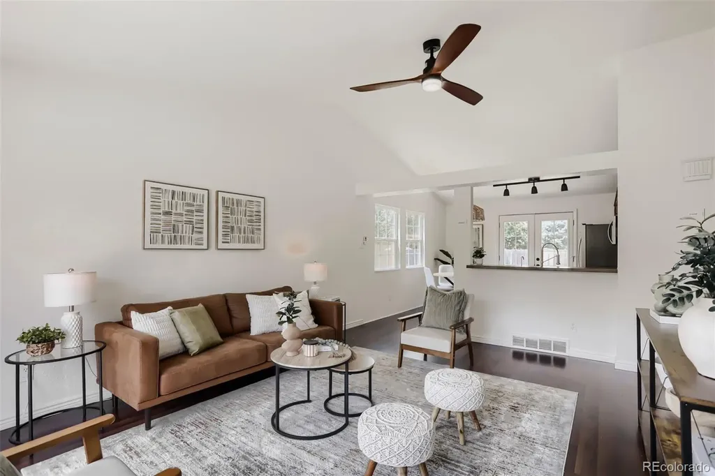 2155 Steele Street Longmont CO 80501