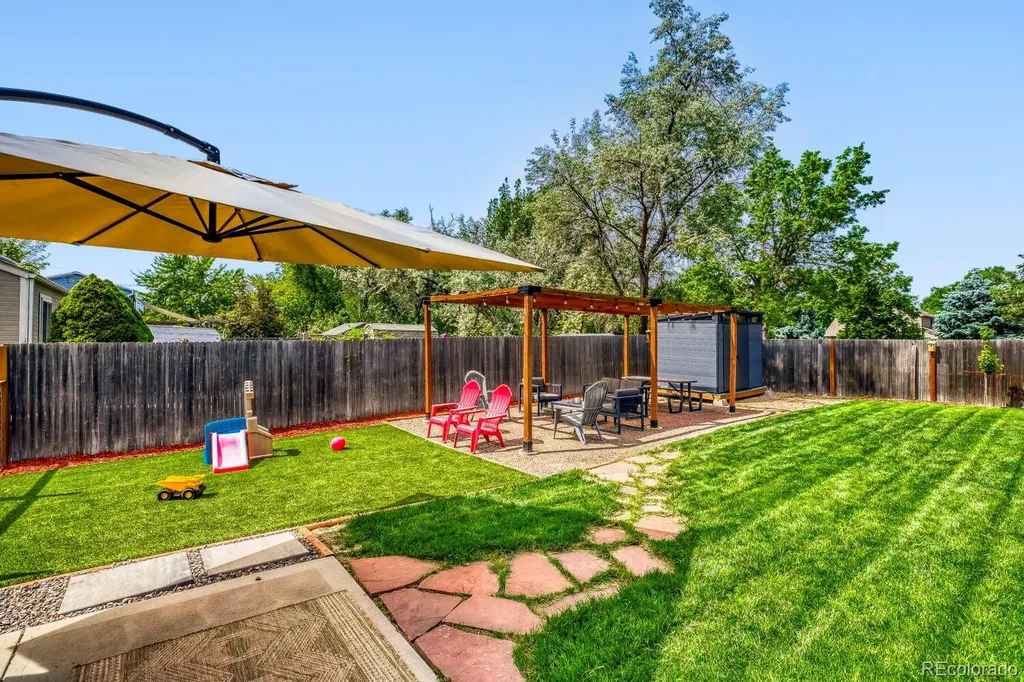2155 Steele Street Longmont CO 80501