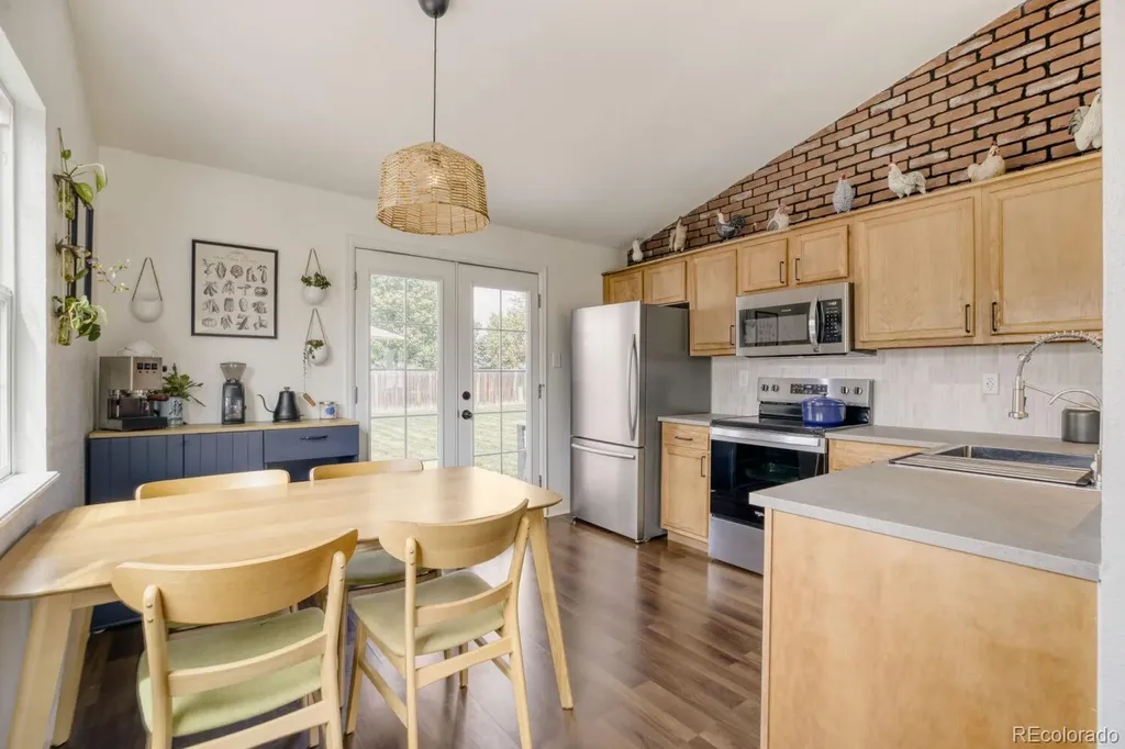 2155 Steele Street Longmont CO 80501