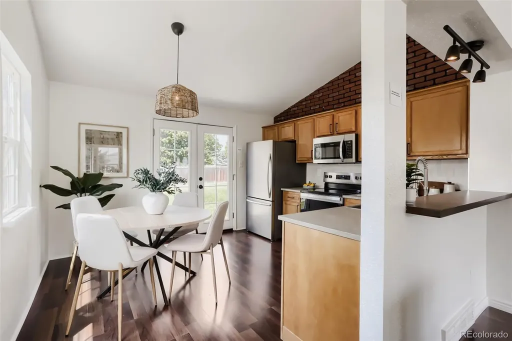 2155 Steele Street Longmont CO 80501