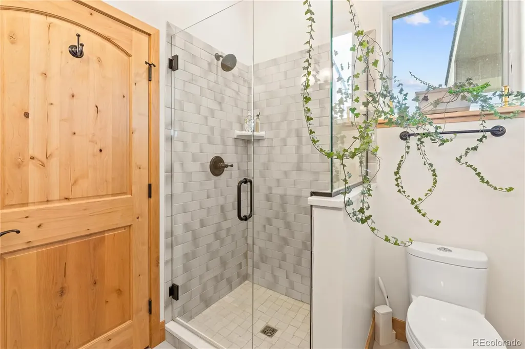 6170 N 79th Street Niwot CO 80503