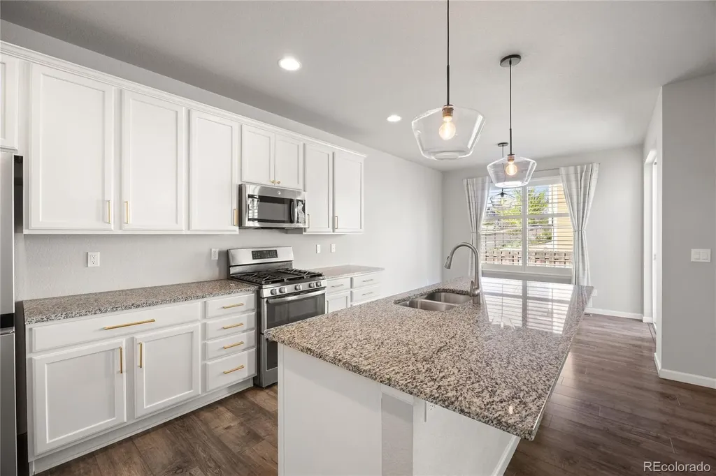 6693 S Muscadine Court Aurora CO 80016