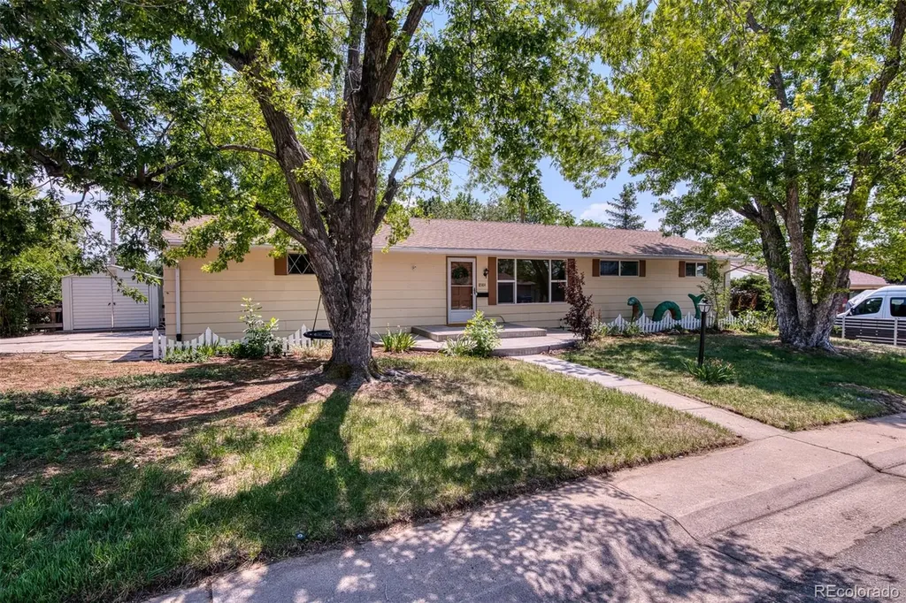 8584 E Briarwood Place Centennial CO 80112