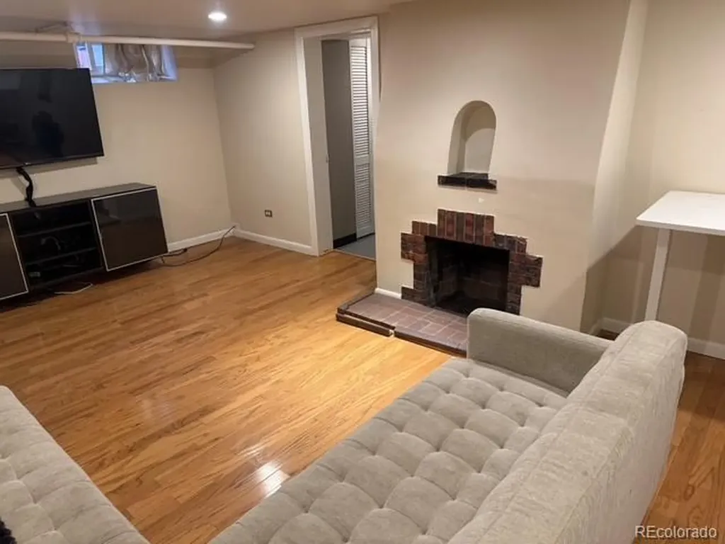 2865 Albion Street Denver CO 80207