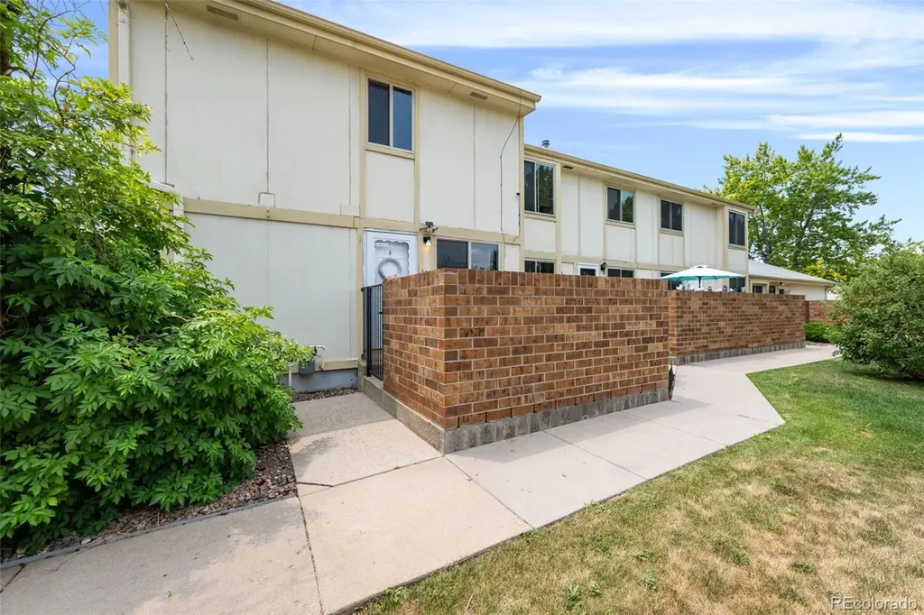 10180 Quivas Street Denver CO 80260