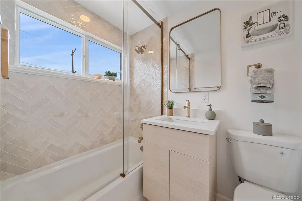 2651 Albion Street Denver CO 80207