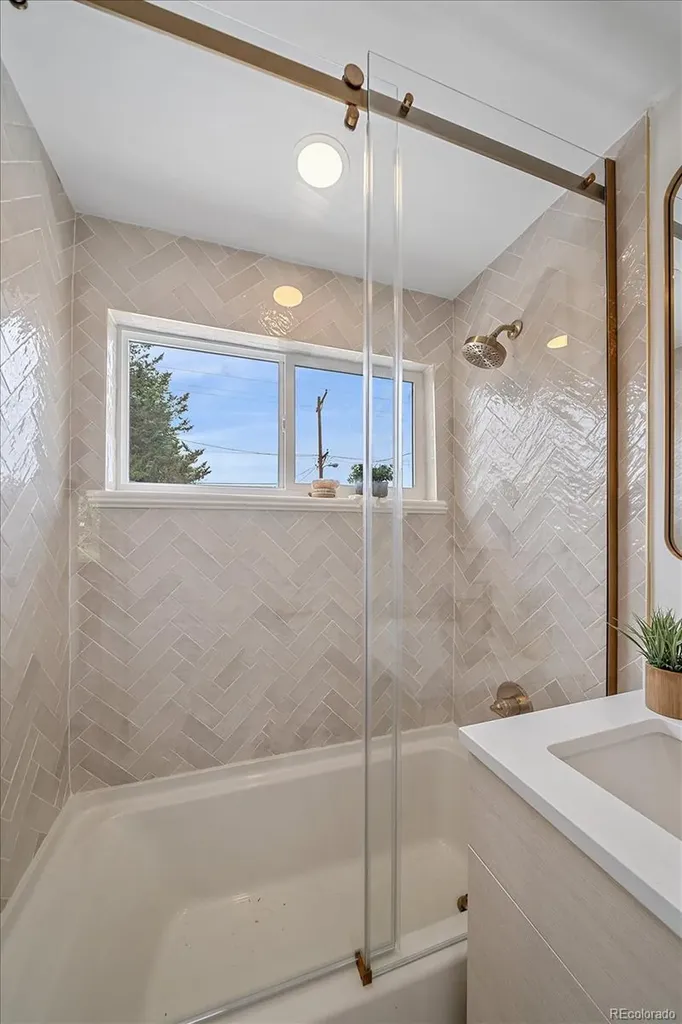 2651 Albion Street Denver CO 80207