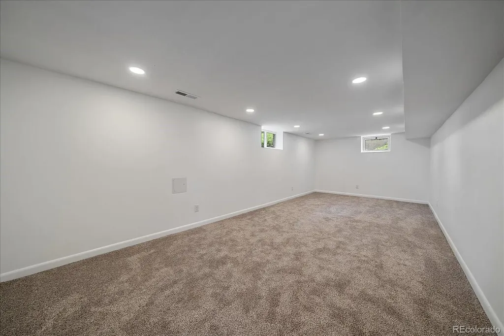 2651 Albion Street Denver CO 80207