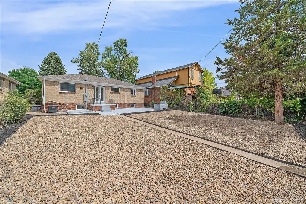 2651 Albion Street Denver CO 80207