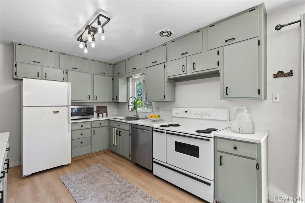 598 S Swadley Street Denver CO 80228