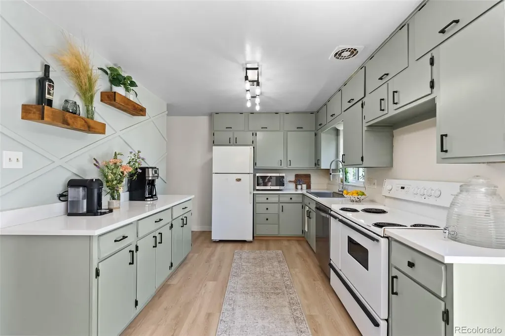 598 S Swadley Street Denver CO 80228