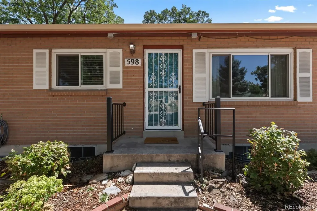 598 S Swadley Street Denver CO 80228