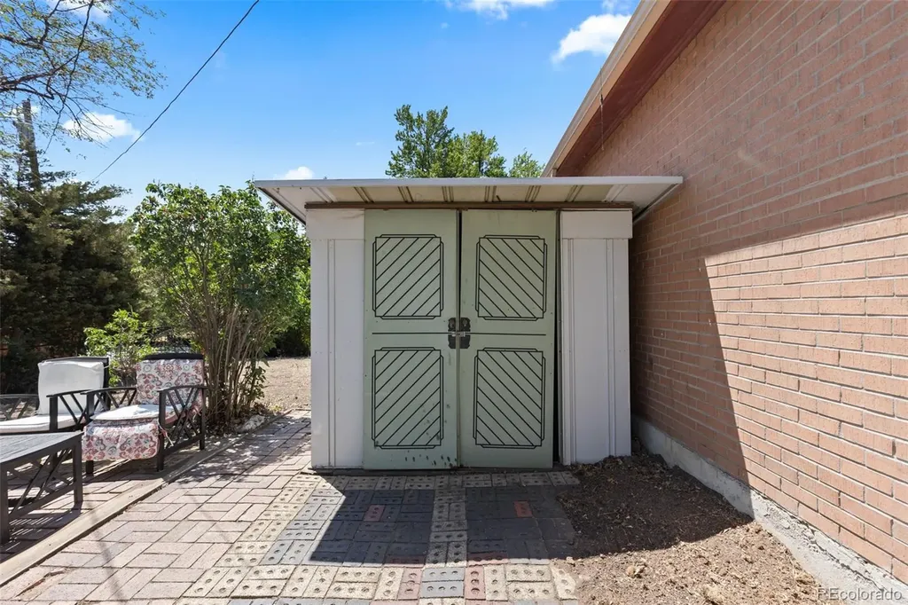 598 S Swadley Street Denver CO 80228