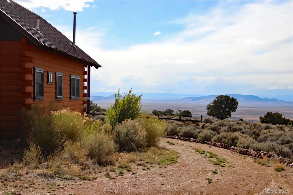 6132 Running Horse Trail San Luis CO 81152