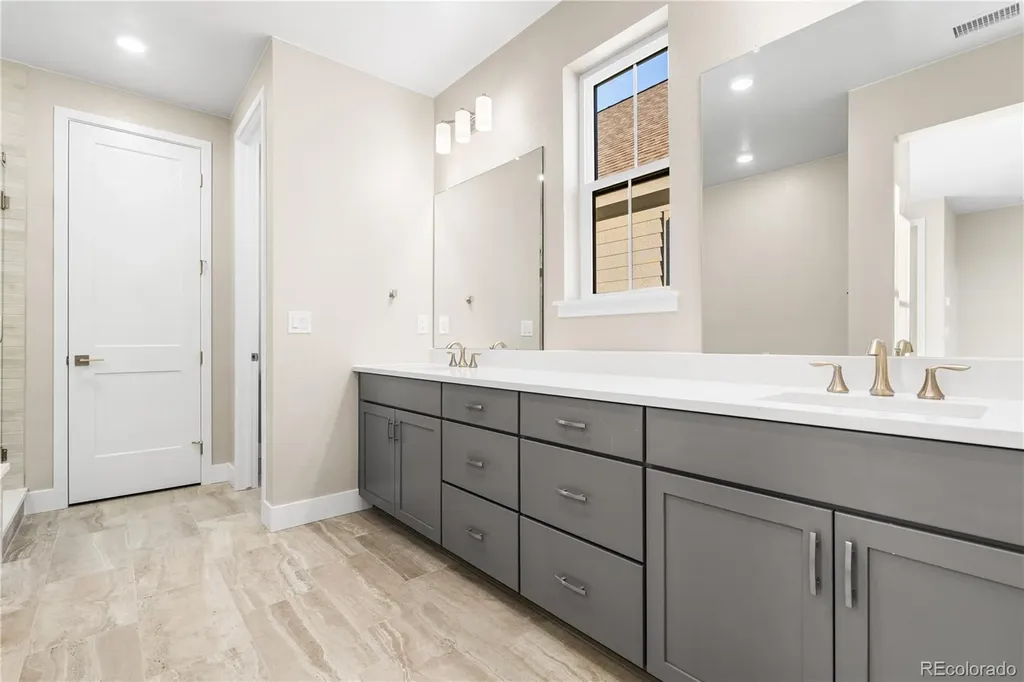 8778 Summerwalk Trail Littleton CO 80125