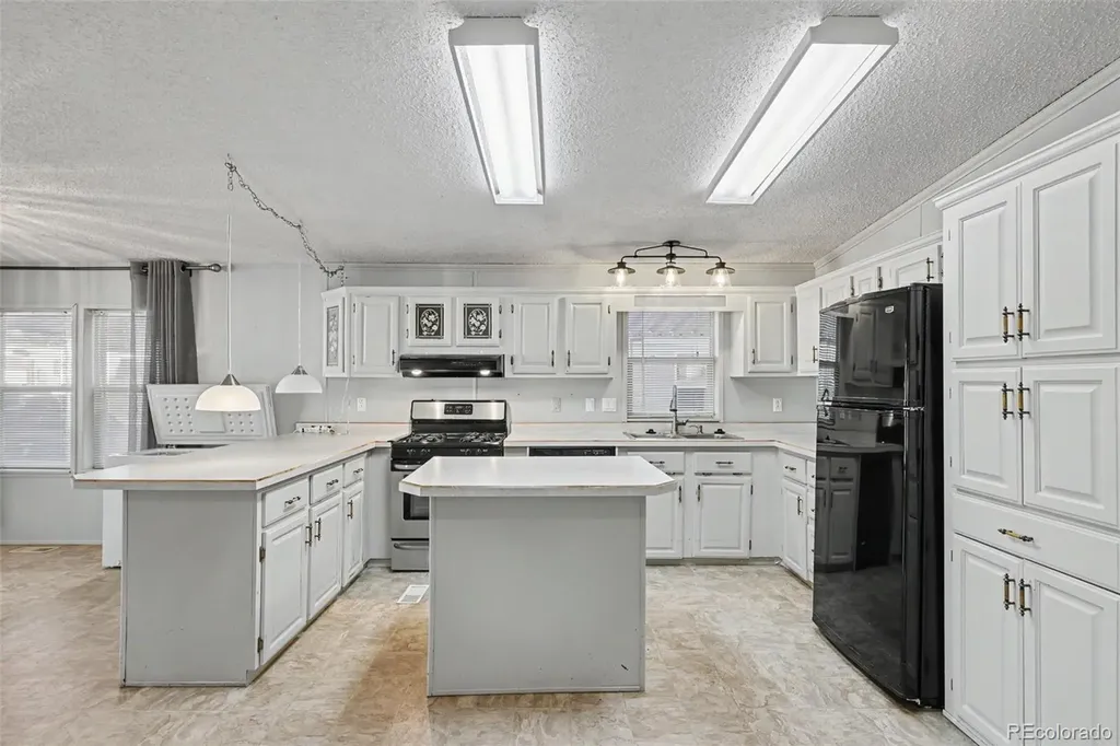 3405 Sinton Road Colorado Springs CO 80907