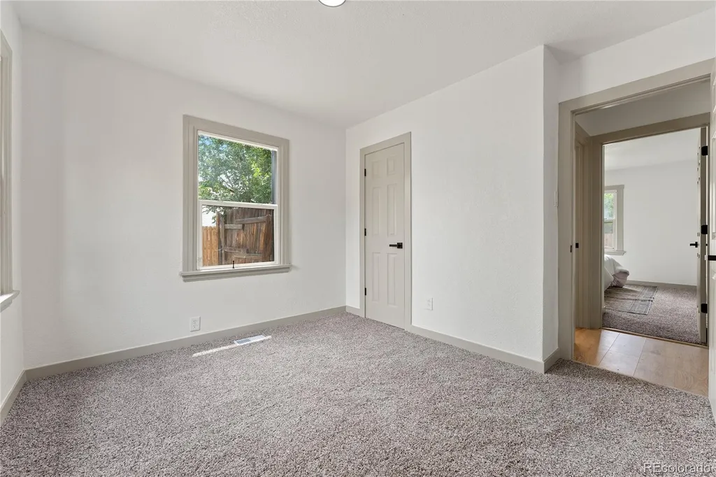 1716 Nome Street Aurora CO 80010