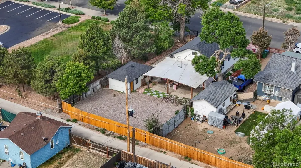1530 Geneva Street Aurora CO 80010