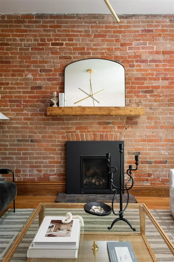 2536 N Gilpin Street Denver CO 80205