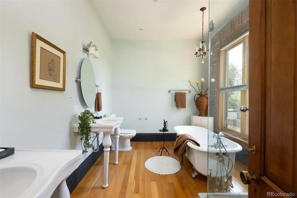 2536 N Gilpin Street Denver CO 80205