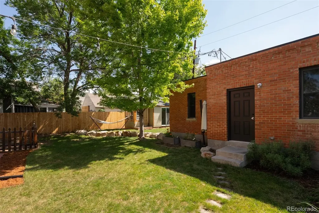 2536 N Gilpin Street Denver CO 80205
