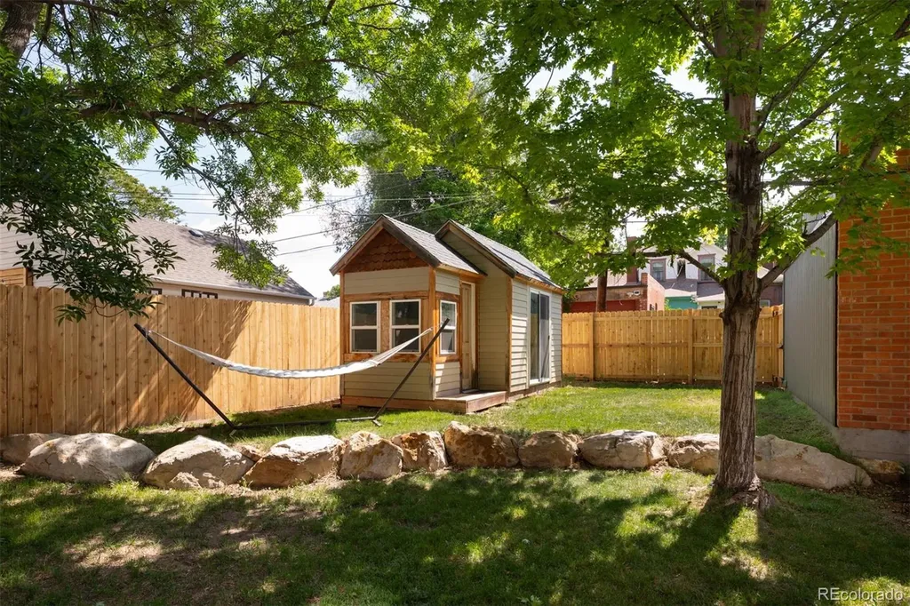 2536 N Gilpin Street Denver CO 80205