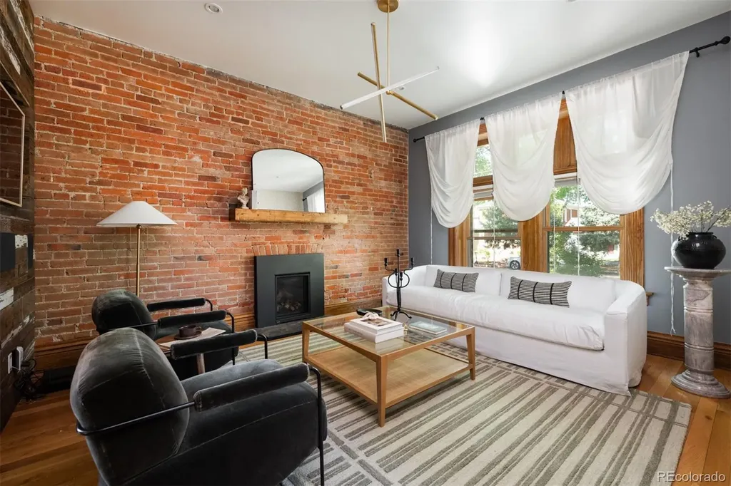 2536 N Gilpin Street Denver CO 80205