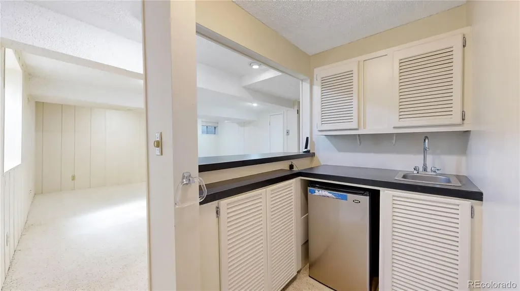 153 S Vance Court Lakewood CO 80226