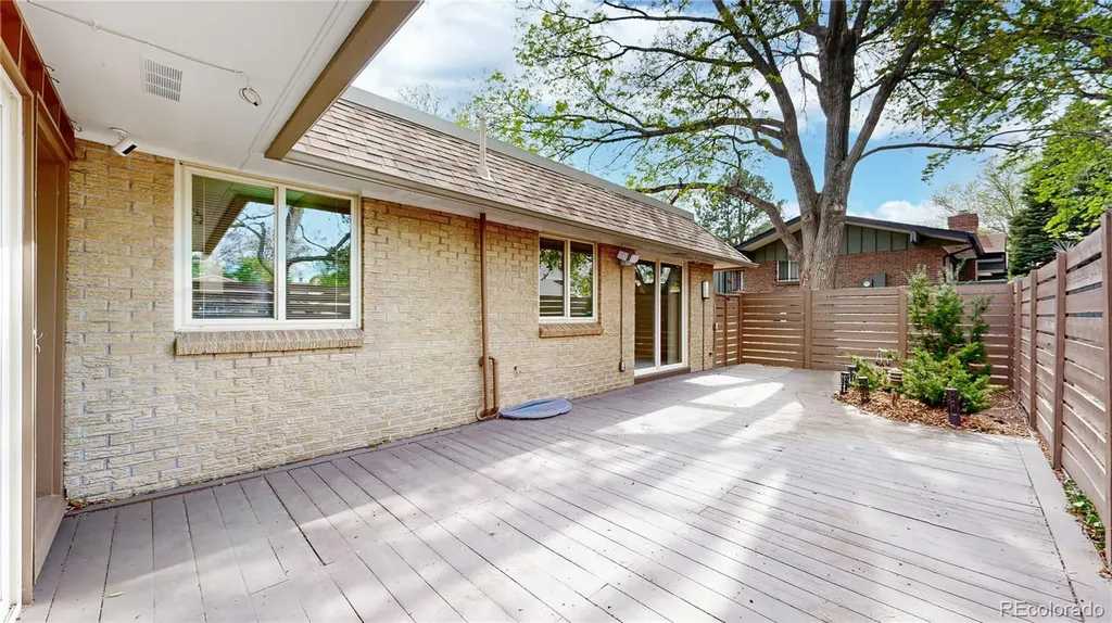 153 S Vance Court Lakewood CO 80226