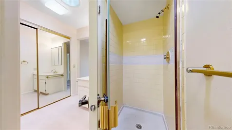 153 S Vance Court Lakewood CO 80226