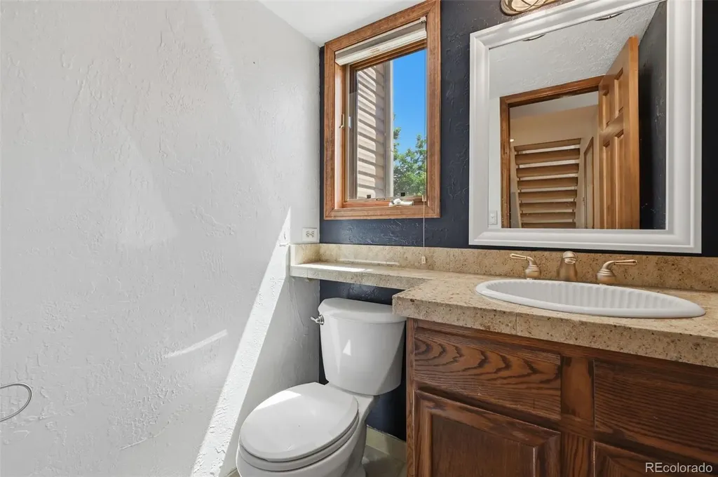927 Oakwood Drive Castle Rock CO 80104