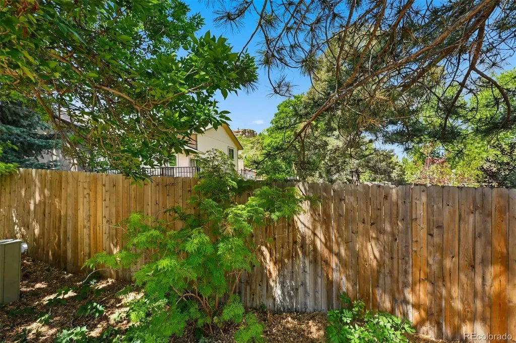 927 Oakwood Drive Castle Rock CO 80104
