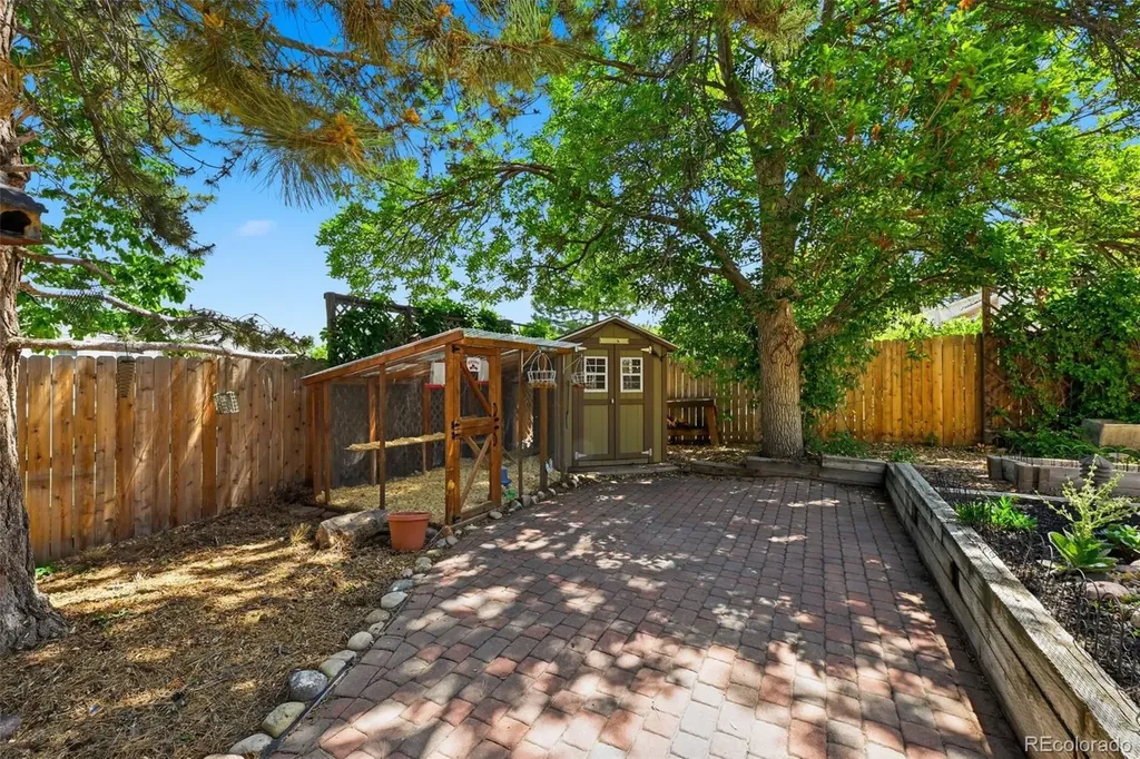 927 Oakwood Drive Castle Rock CO 80104