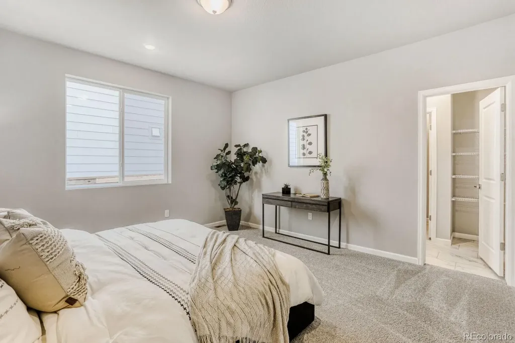 54960 E 27 Avenue Strasburg CO 80136