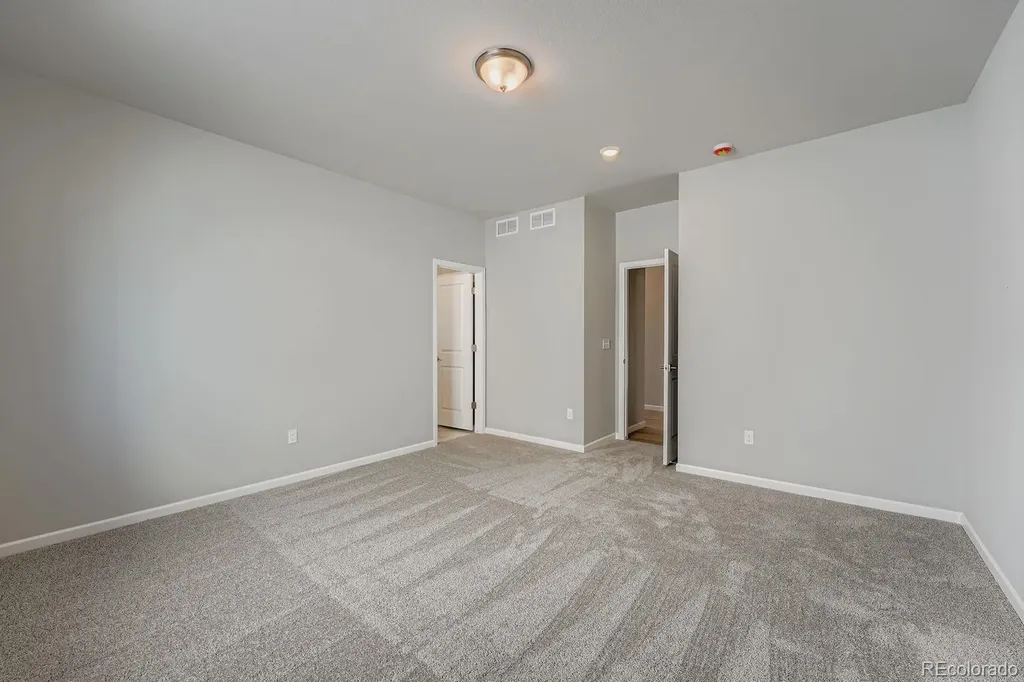 54960 E 27 Avenue Strasburg CO 80136