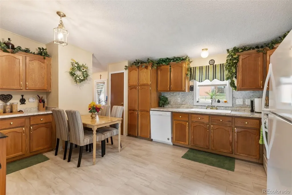 427 S Woodland Avenue Woodland Park CO 80863