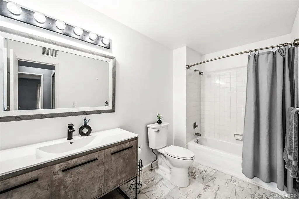 380 Zang Street Lakewood CO 80228