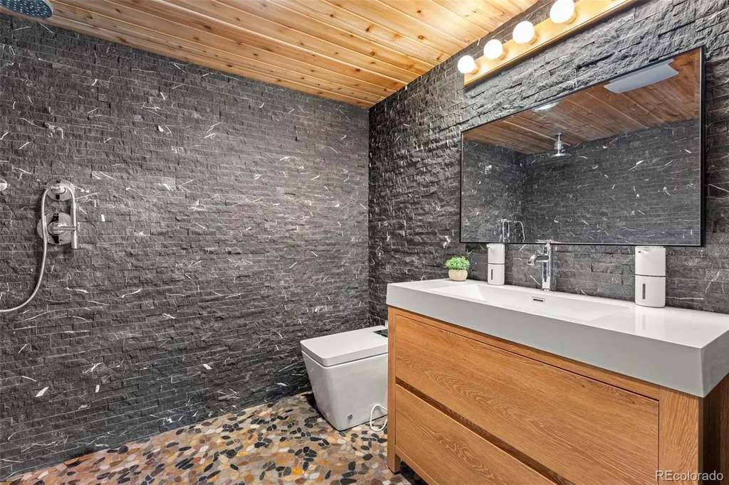 200 Rocky Knob Lane Nederland CO 80466