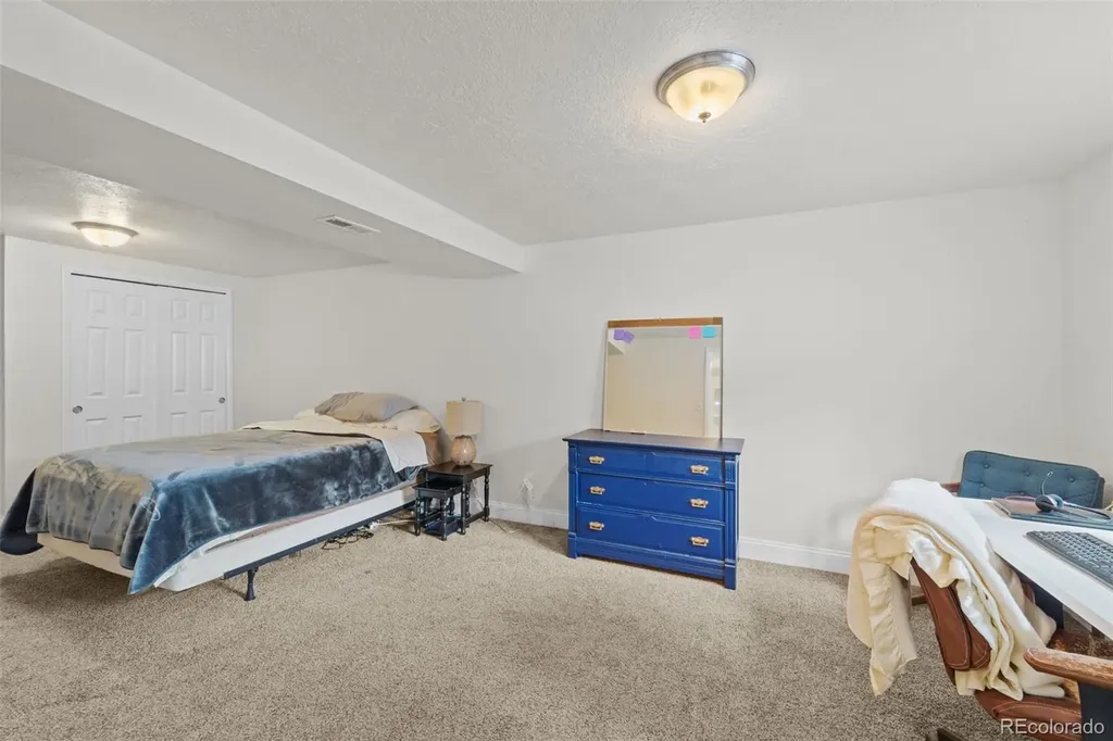 2352 Circle Colorado Springs CO 80909