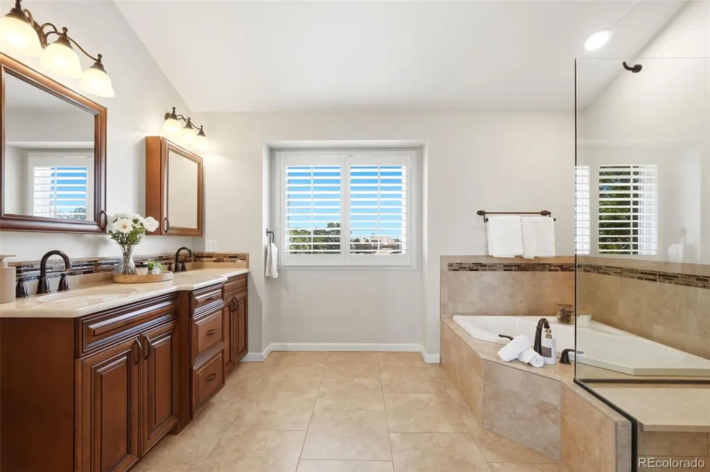9595 Cherryvale Drive Littleton CO 80126