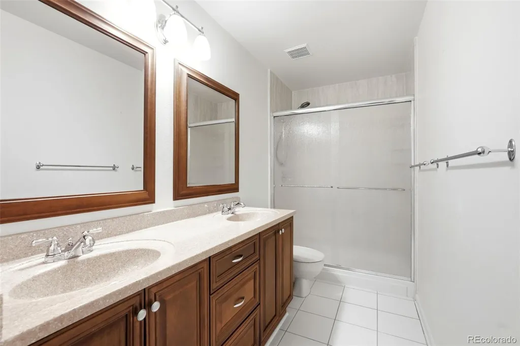 9595 Cherryvale Drive Littleton CO 80126