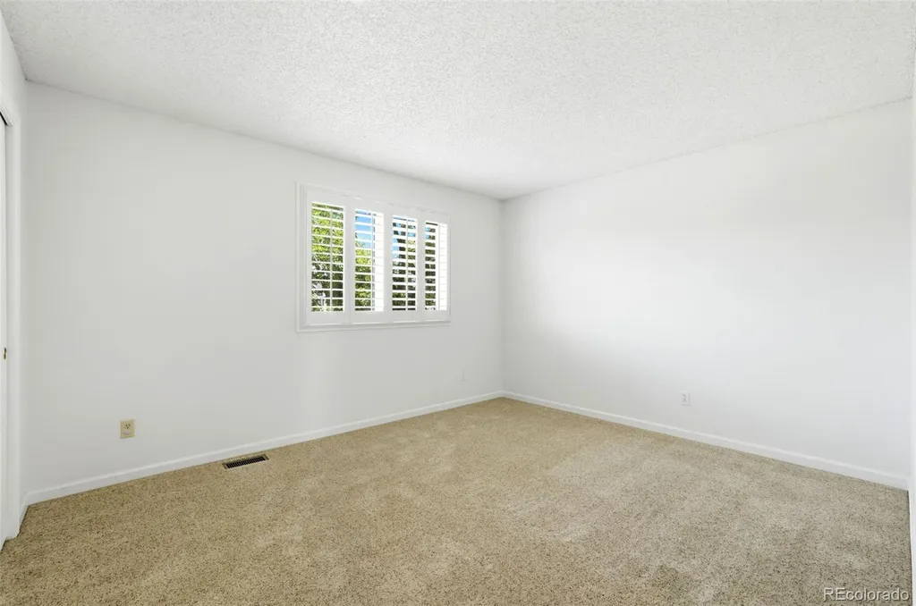 9595 Cherryvale Drive Littleton CO 80126