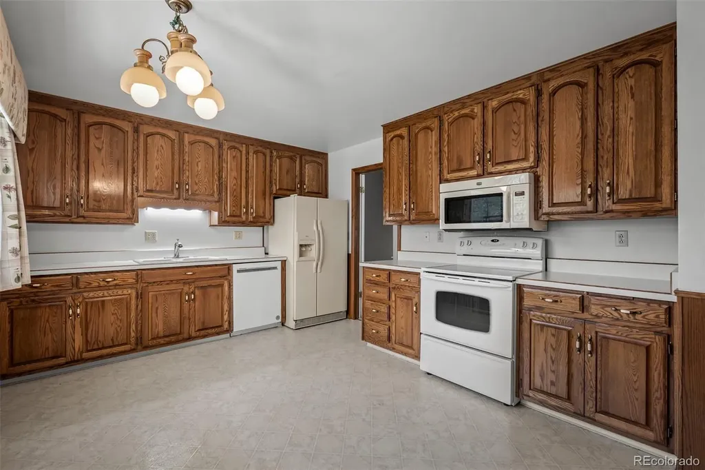 3135 Lees Lane Colorado Springs CO 80909