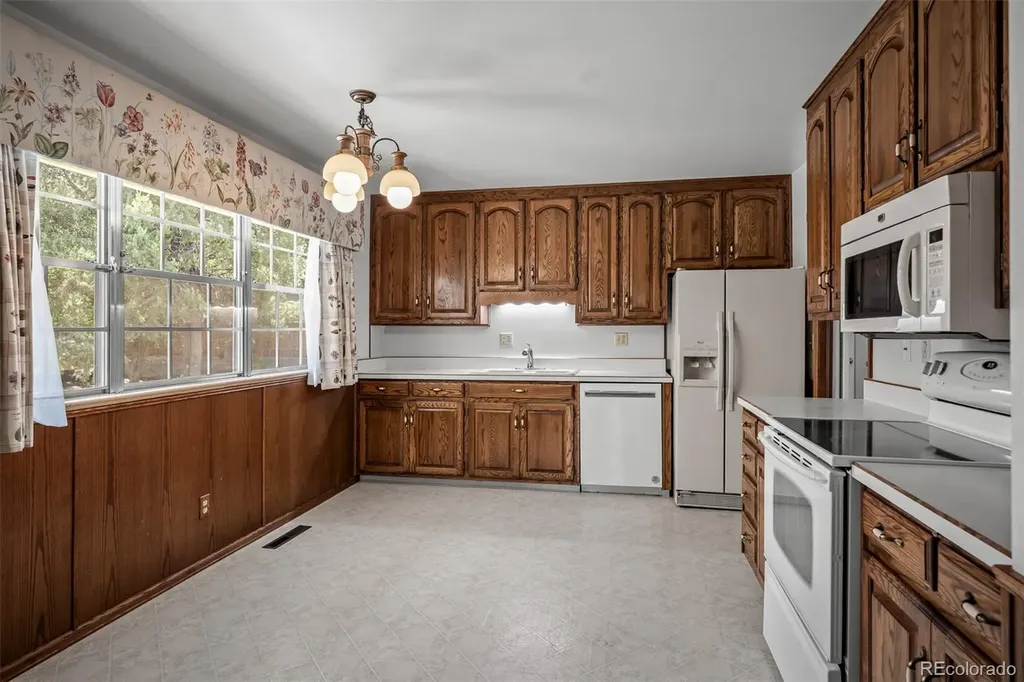 3135 Lees Lane Colorado Springs CO 80909