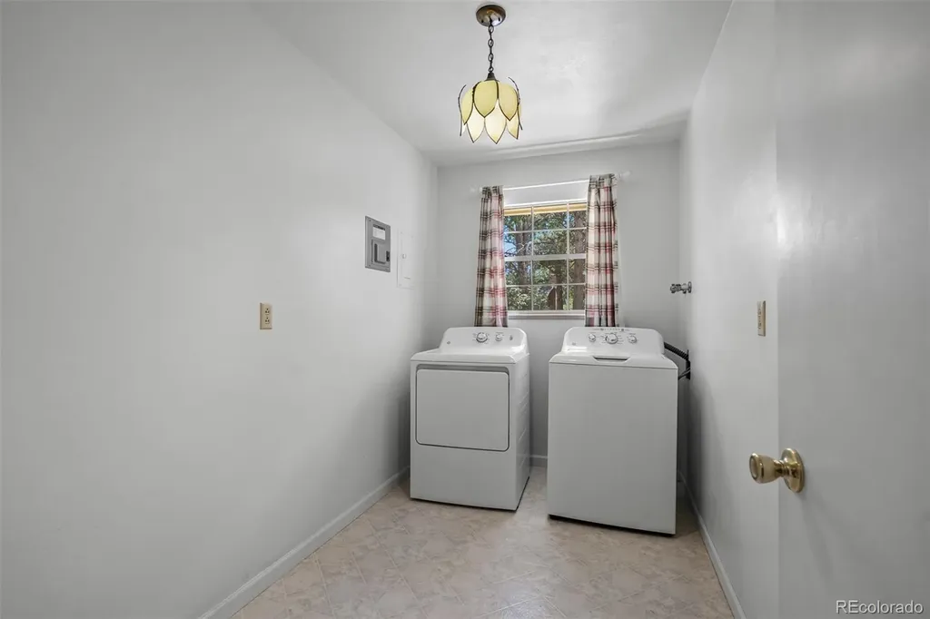 3135 Lees Lane Colorado Springs CO 80909