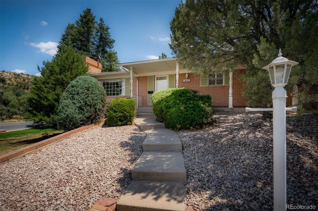 3135 Lees Lane Colorado Springs CO 80909