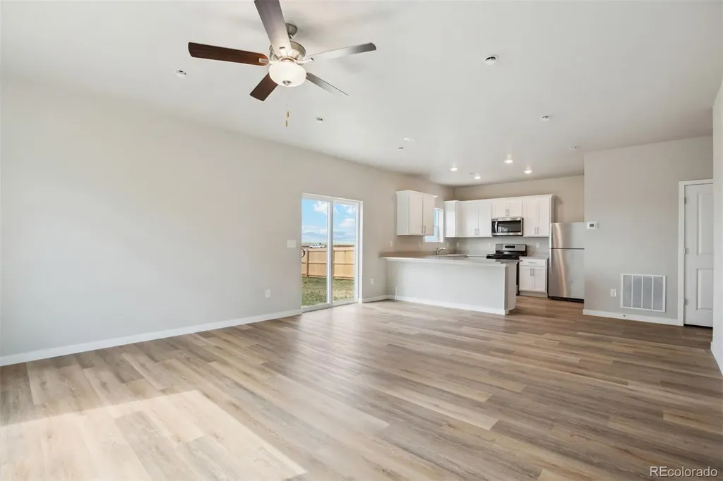 48200 Shetland Drive Bennett CO 80102