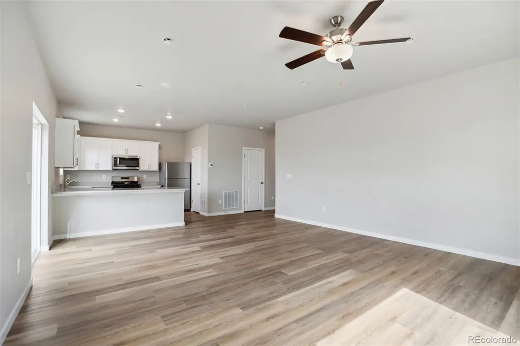 48200 Shetland Drive Bennett CO 80102