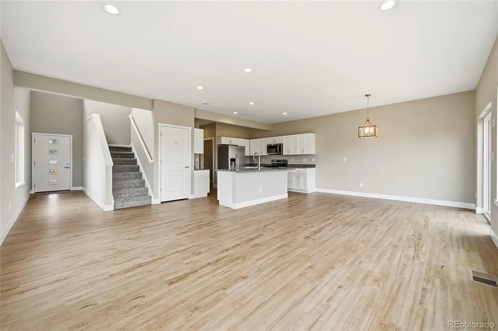 302 Bennett Avenue Bennett CO 80102