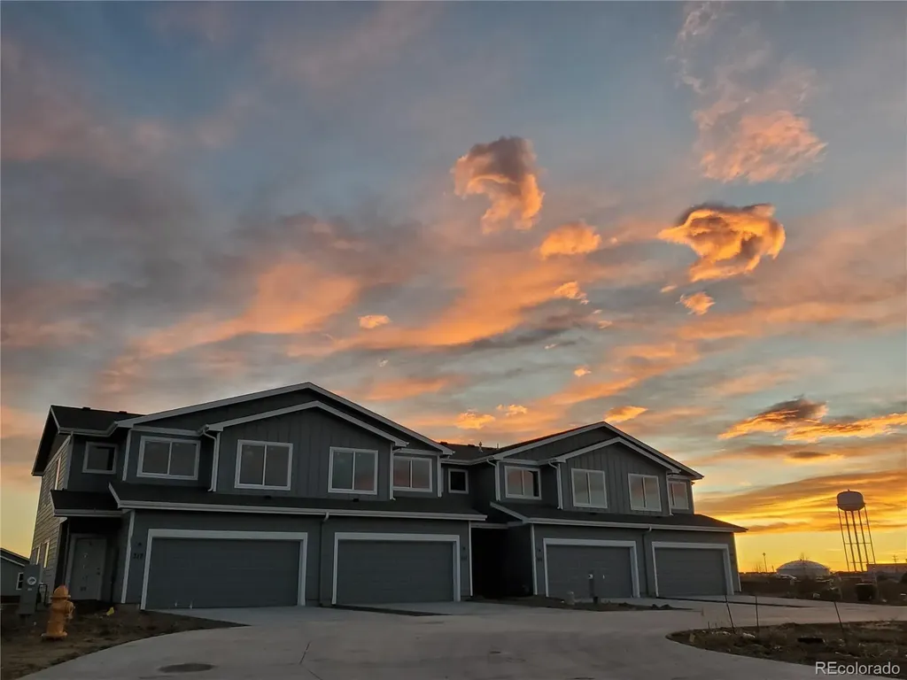 302 Bennett Avenue Bennett CO 80102